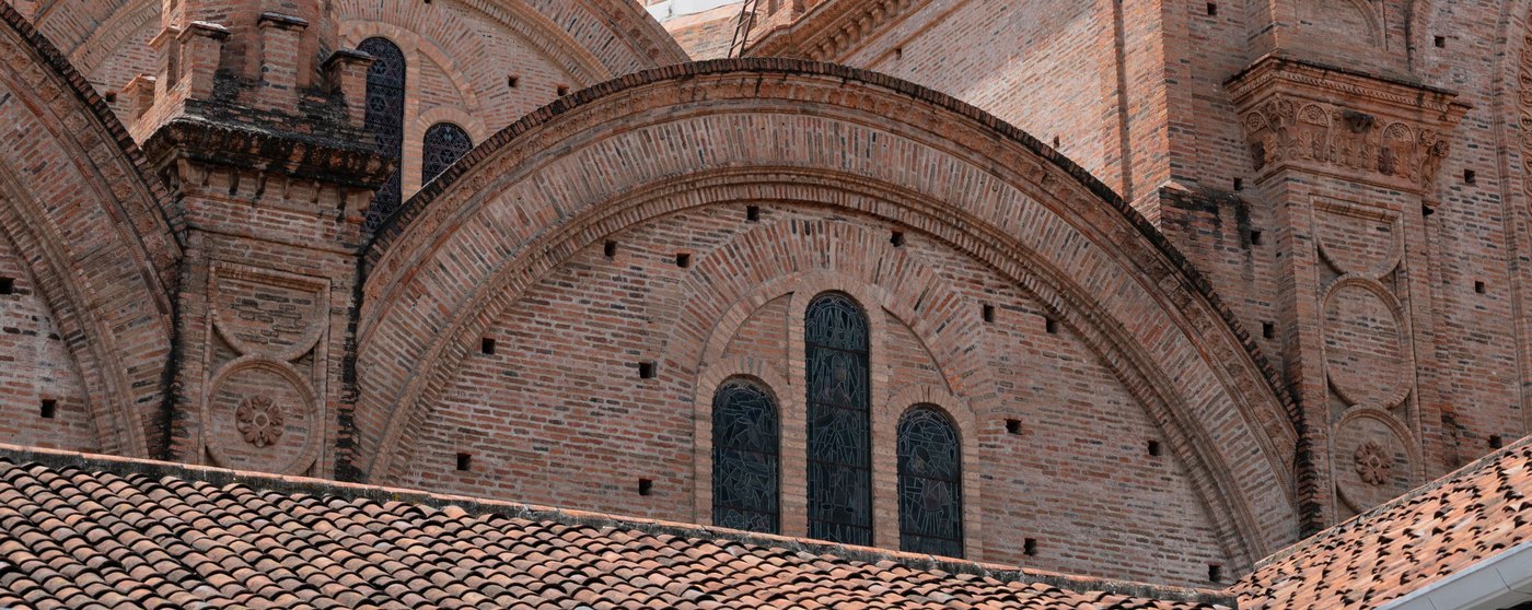 Arquería de ladrillo de la Catedral de Cuenca
